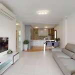 Sabrina Αλικάντε
